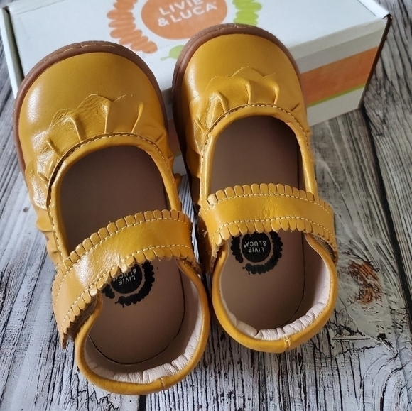 Livie and Luca Ruche Mary Jane Shoes Butterscotch NIB - Picture 2 of 12